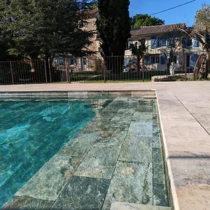 Mas De La Roule, 4 Studios, Piscine Chauffee, Spa, Parc 2 Ha, Pont D'avignon A Pied Appartement